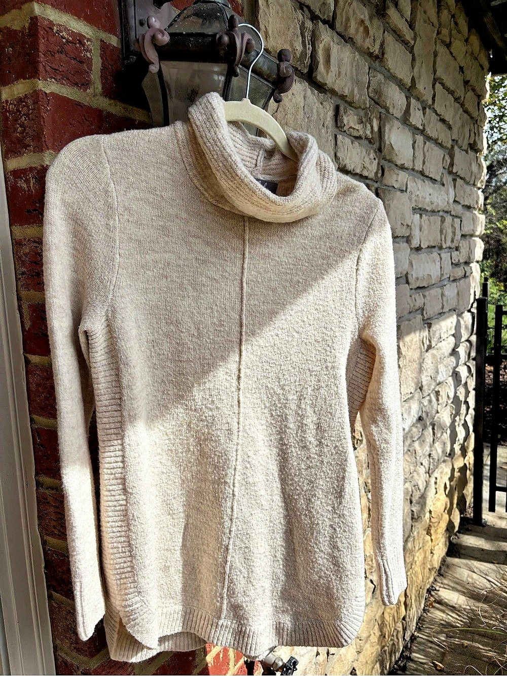 Marled Cowl Neck Sweater in Cream Size Medium